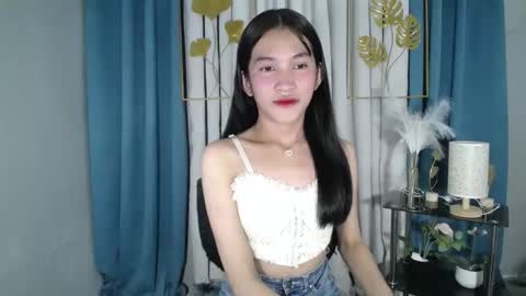 BELLA online show from 05-19-26, 12:38