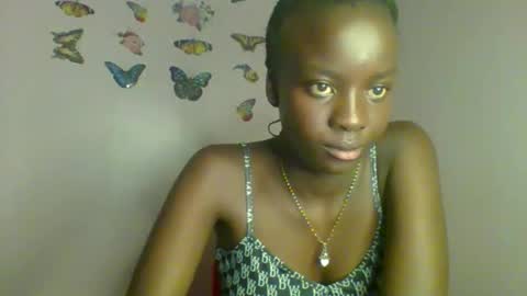 Snapshot of lovely_choco chatting on 12-19-25, 06:15 Choco online show from 12-19-25, 06:15