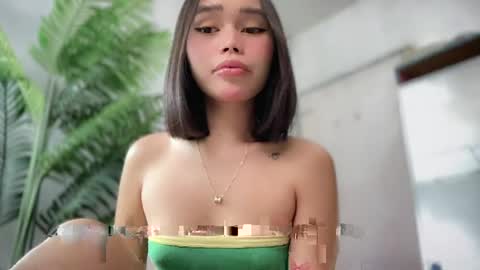 lovely_cittie18 online show from 04-29-26, 02:59