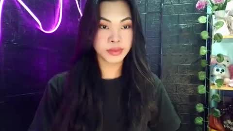 lovely_krizzy online show from 04-13-26, 08:53