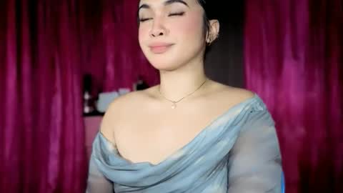 LOVE online show from 05-23-26, 01:15