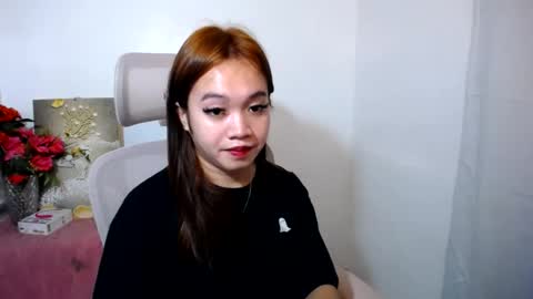 lovely_lianne online show from 07-16-26, 01:33