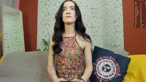 lovely_lo online show from 06-04-26, 01:28