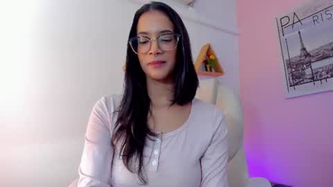 Snapshot of lovely_oliviaa chatting on 08-05-26, 05:05 Olivia online show from 08-05-26, 05:05