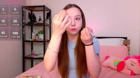 Snapshot of lovely_poppy chatting on 10-27-25, 01:31 Lolly online show from 10-27-25, 01:31