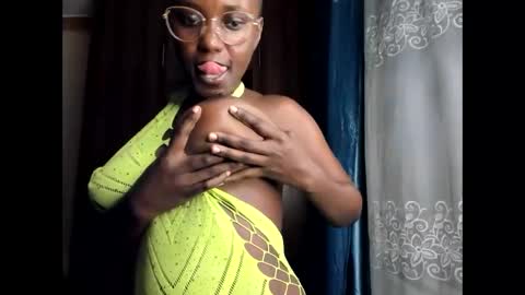 Snapshot of lovely_princes1 chatting on 02-06-26, 04:21 I am witty online show from 02-06-26, 04:21