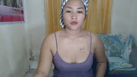 Snapshot of lovely_singlemom chatting on 02-10-25, 01:35 ask me dear online show from 02-10-25, 01:35