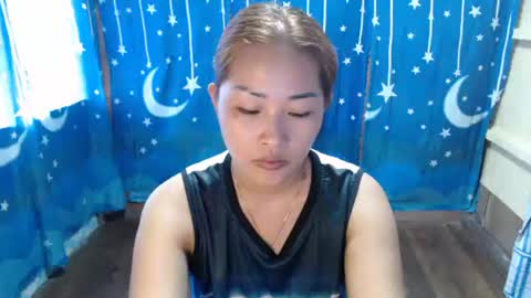 Snapshot of lovely_singlemom chatting on 12-22-25, 11:57 ask me dear online show from 12-22-25, 11:57