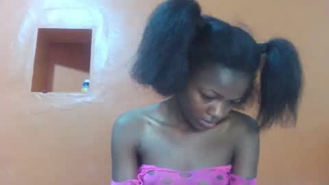 Lovely yvonne online show from 10-25-25, 12:13