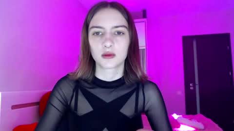 lovelybird69 online show from 06-07-26, 12:09