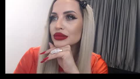 Snapshot of lovelyblondyxxx chatting on 02-14-25, 11:09 PrAllinXXXa online show from 02-14-25, 11:09
