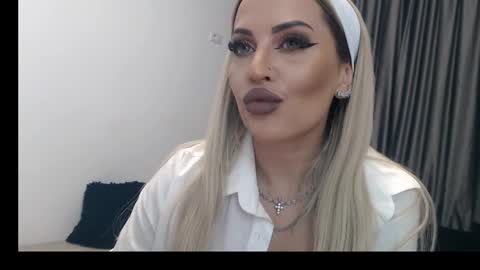 Snapshot of lovelyblondyxxx chatting on 02-24-25, 10:58 PrAllinXXXa online show from 02-24-25, 10:58