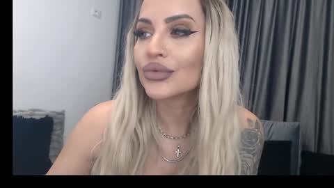 Snapshot of lovelyblondyxxx chatting on 02-28-25, 10:39 PrAllinXXXa online show from 02-28-25, 10:39