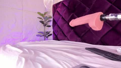 Snapshot of lovelyeyesx chatting on 03-03-26, 05:30 Lovely online show from 03-03-26, 05:30