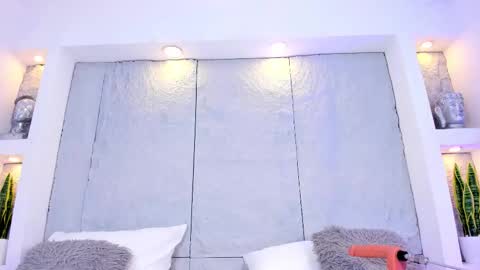 Snapshot of lovelyeyesx chatting on 03-11-26, 05:52 Lovely online show from 03-11-26, 05:52