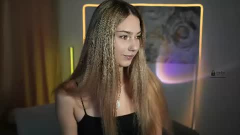 lovelygracee online show from 07-19-26, 03:49