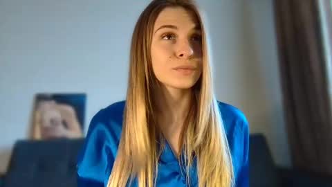 Kate only online show from 03-10-25, 11:10