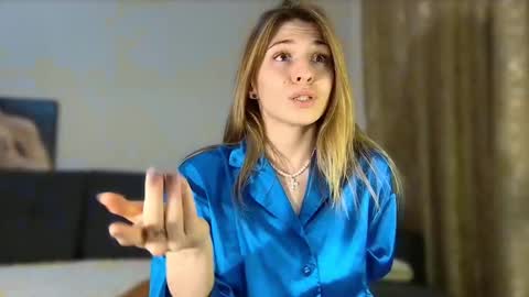 Kate only online show from 03-11-25, 03:02