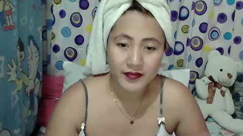 Snapshot of lovelyladylynxxx chatting on 10-04-25, 06:33 LocwlyLSYlYNXXX online show from 10-04-25, 06:33