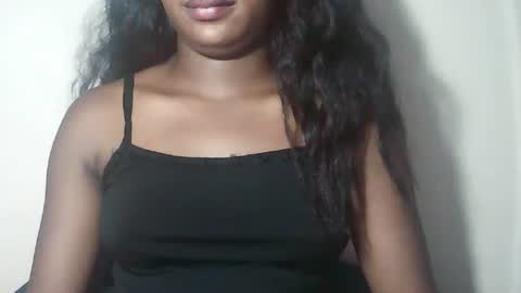 lovelylarra online show from 03-29-26, 08:53
