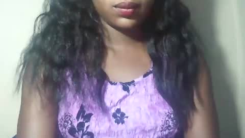 lovelylarra online show from 04-01-26, 06:38