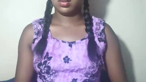 lovelylarra online show from 04-02-26, 06:44