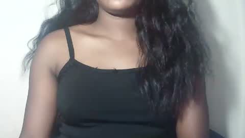 lovelylarra online show from 04-03-26, 07:28