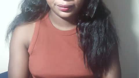 lovelylarra online show from 04-06-26, 08:15