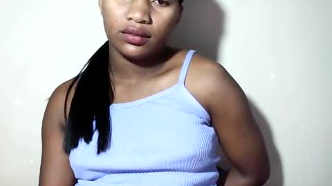 lovelylarra online show from 07-01-26, 06:37