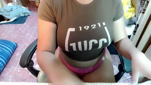 Snapshot of lovelymarish chatting on 10-09-25, 10:35 lovelymarish online show from 10-09-25, 10:35