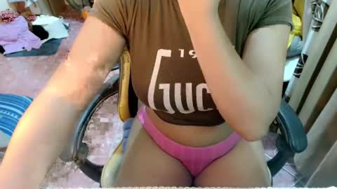 Snapshot of lovelymarish chatting on 10-10-25, 11:04 lovelymarish online show from 10-10-25, 11:04