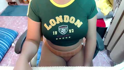Snapshot of lovelymarish chatting on 10-15-25, 10:48 lovelymarish online show from 10-15-25, 10:48