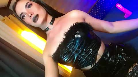 lovelymiss_shyna11 online show from 05-21-26, 07:59