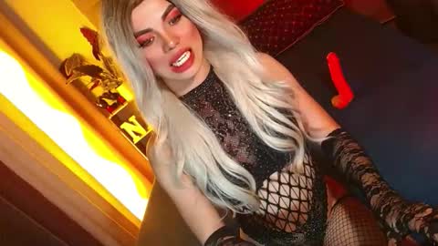 lovelymiss_shyna11 online show from 05-27-26, 05:32
