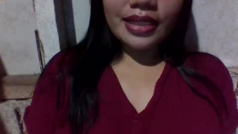 Snapshot of lovelymocha27 chatting on 01-21-25, 06:34 lovelymocha27s online show from 01-21-25, 06:34
