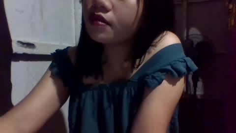 Snapshot of lovelymocha27 chatting on 03-05-25, 08:21 lovelymocha27s online show from 03-05-25, 08:21