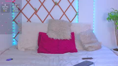 lovelymoon_ online show from 08-08-26, 03:19