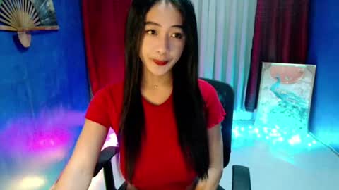lovelypetite143 online show from 07-13-26, 06:00