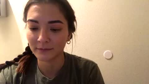 Snapshot of lovelyqueenaria chatting on 12-17-24, 07:15 Queen Aria  online show from 12-17-24, 07:15