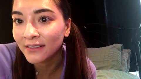 Snapshot of lovelyqueenaria chatting on 01-01-25, 08:37 Queen Aria  online show from 01-01-25, 08:37