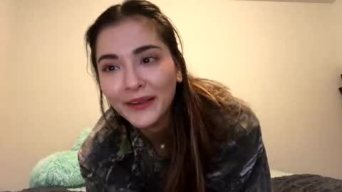 Snapshot of lovelyqueenaria chatting on 10-15-25, 06:52 Queen Aria  online show from 10-15-25, 06:52