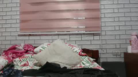 Snapshot of lovelyquey chatting on 03-06-25, 10:15 Angelquey online show from 03-06-25, 10:15