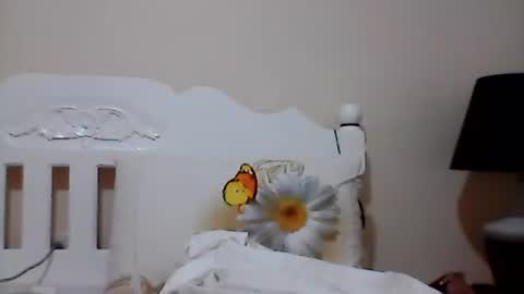 Snapshot of lovelyquey chatting on 10-24-25, 08:27 Angelquey online show from 10-24-25, 08:27