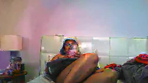 Snapshot of lovelyquey chatting on 03-08-26, 02:15 Angelquey online show from 03-08-26, 02:15