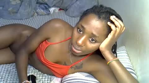 lovelytin online show from 11-13-25, 08:19