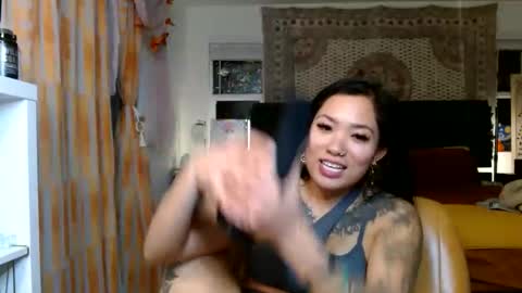 Snapshot of lovelyxmacii chatting on 12-17-25, 04:07 lovelyxmacii online show from 12-17-25, 04:07