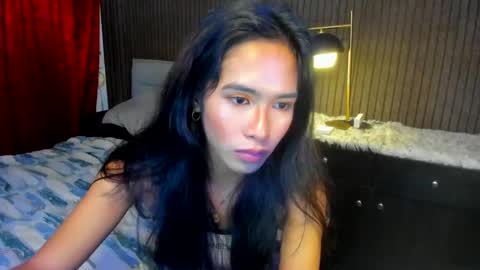 Snapshot of lovemarie19x chatting on 01-24-25, 06:24 pauleen online show from 01-24-25, 06:24