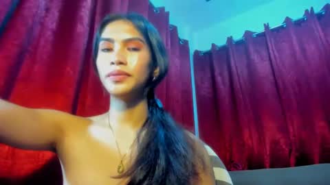 Snapshot of lovemarie19x chatting on 03-11-25, 08:09 pauleen online show from 03-11-25, 08:09