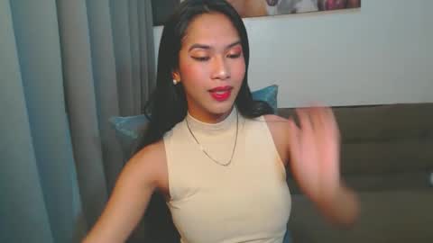 Snapshot of lovemarie19x chatting on 09-11-25, 05:18 pauleen online show from 09-11-25, 05:18