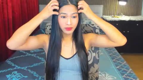 Snapshot of lovemarie19x chatting on 09-20-25, 04:35 pauleen online show from 09-20-25, 04:35